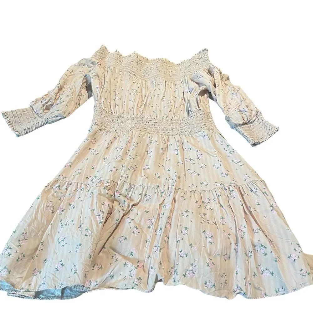 Gianni Bini Floral size medium dress excellent condition never worn